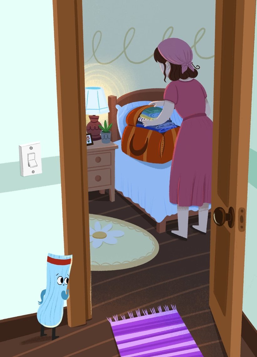 Ilustração: uma meia azul espia pela porta uma mulher que guarda roupas numa bolsa sobre a cama